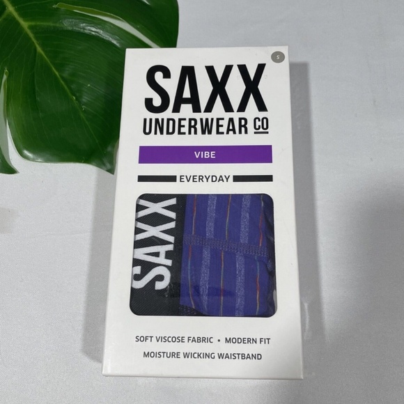 NIB SAXX‎ [ Small ] Vibe Stretch Boxer Briefs in Purple Gradient Stripe - Picture 4 of 16